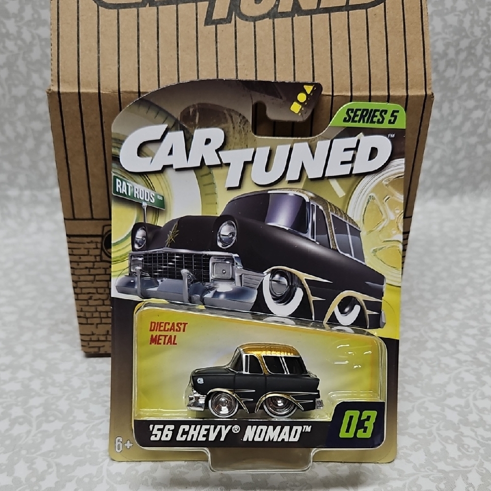 Car Tuned #03 '56 Chevy Nomad Series 5 MGA Entertainment